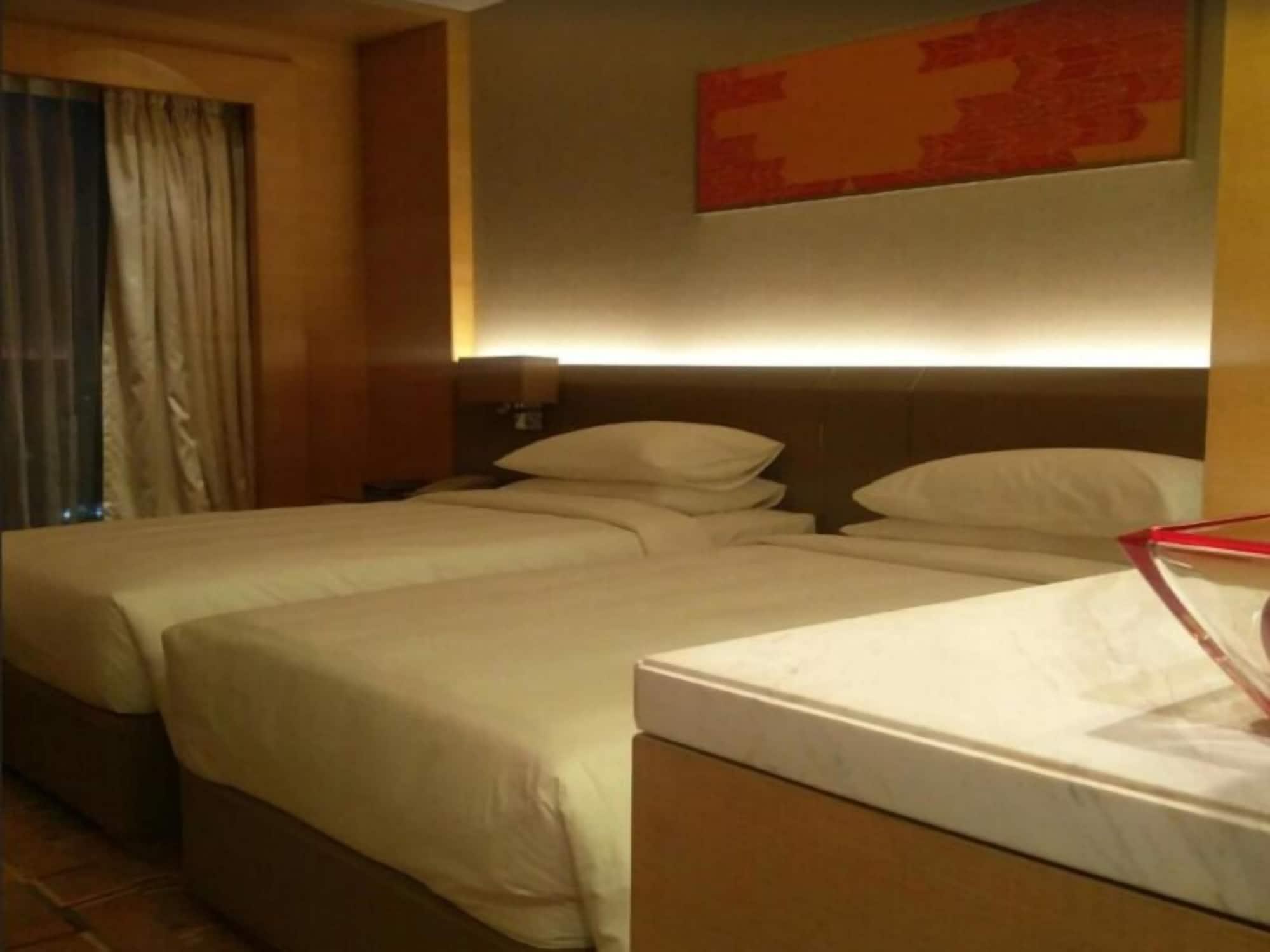 Hyatt Regency Chandīgarh エクステリア 写真 A room at the hotel