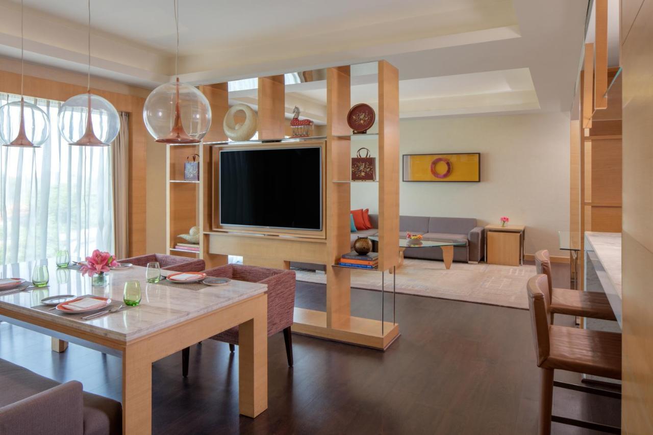 Hyatt Regency Chandīgarh エクステリア 写真 A suite at the hotel