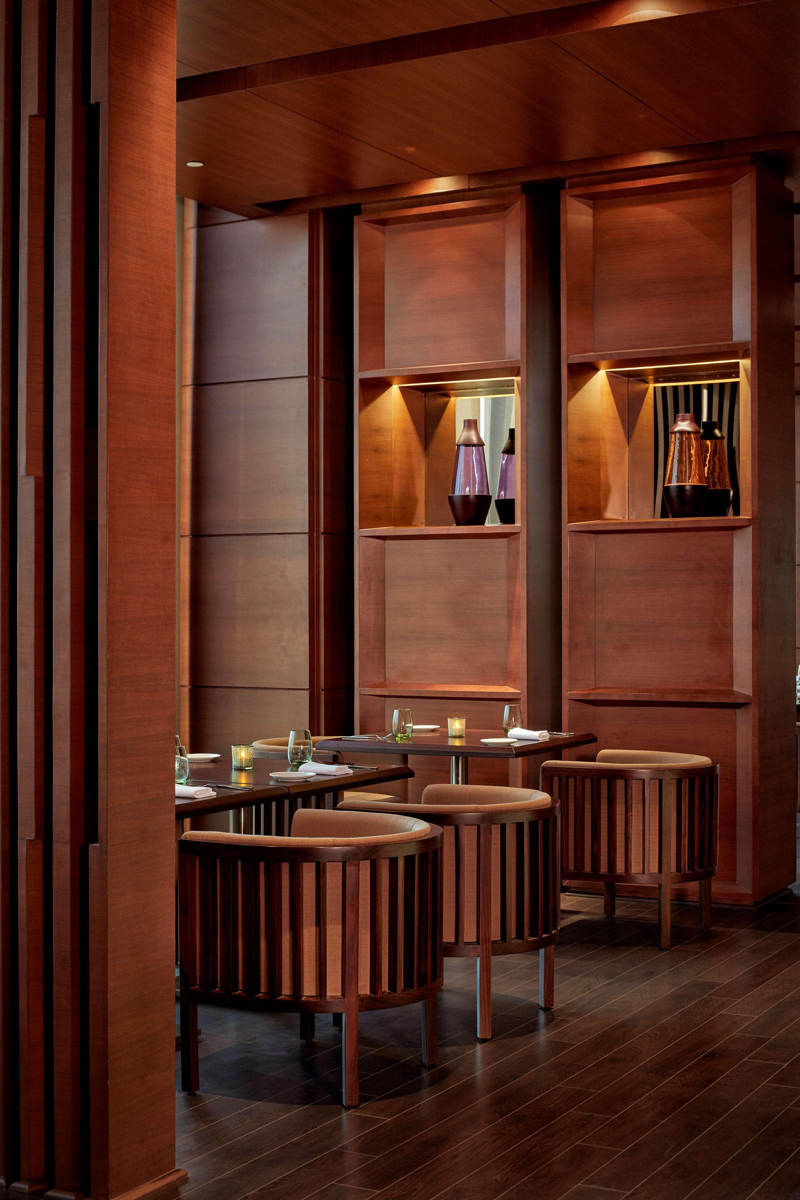Hyatt Regency Chandīgarh エクステリア 写真 The bar at the restaurant