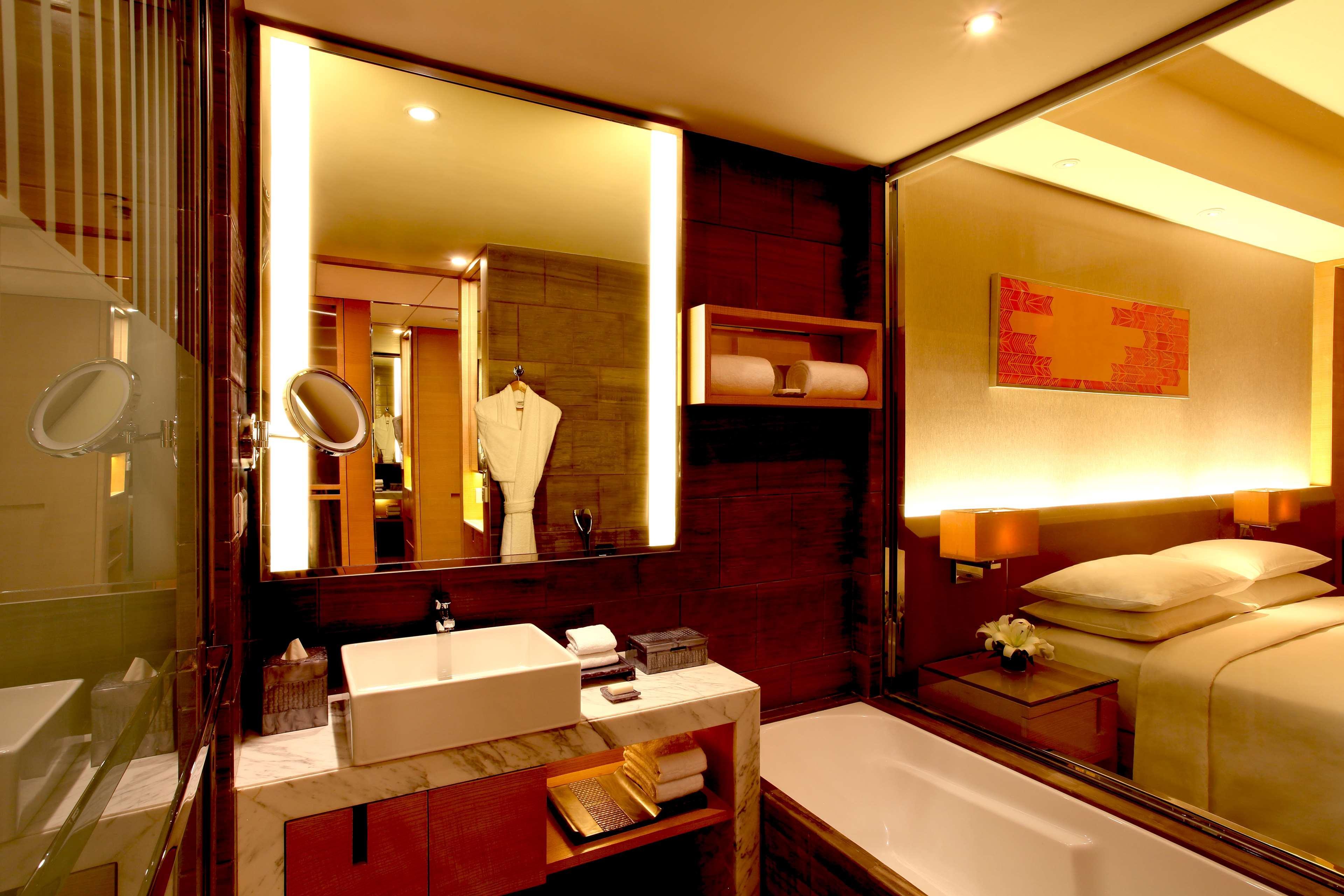 Hyatt Regency Chandīgarh エクステリア 写真 Bathroom